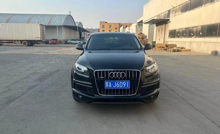 奥迪 Q7 2011款 3.0 TFSI 技术型(245kW)