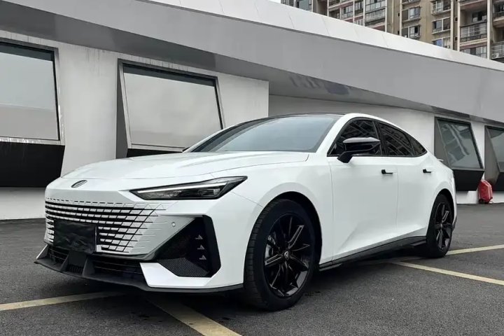 长安 UNIV 2022款 1.5T 运动版