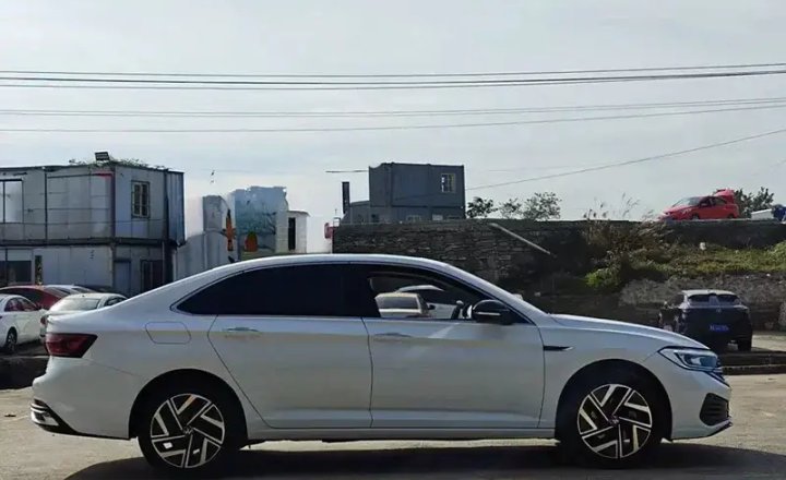 大众 速腾 2023款 200TSI DSG超越版