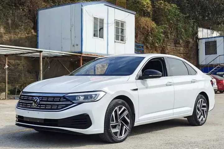 大众 速腾 200TSI DSG超越版