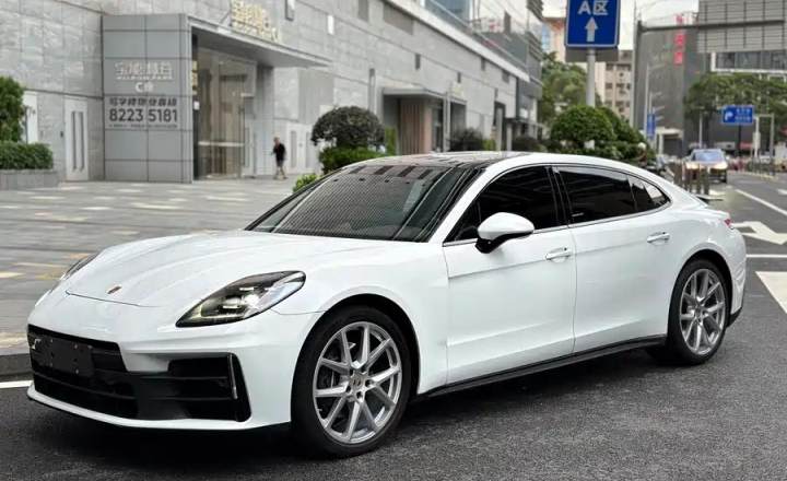 保时捷 Panamera 2024款 Panamera 行政加长版 2.9T