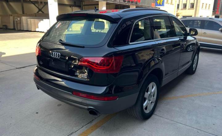 奥迪 Q7 2012款 3.0 TFSI 技术型(245kW)