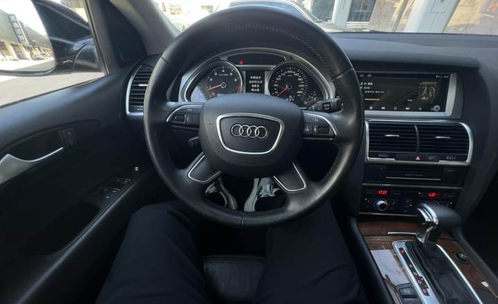 奥迪 Q7 2012款 3.0 TFSI 技术型(245kW)
