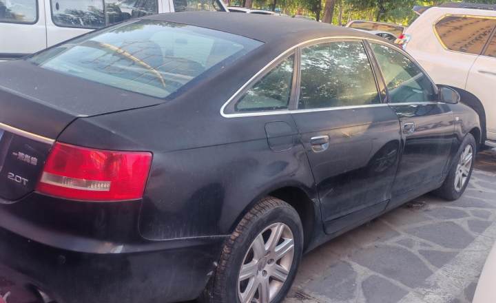 奥迪 A6L 2005款 2.0T 自动标准型