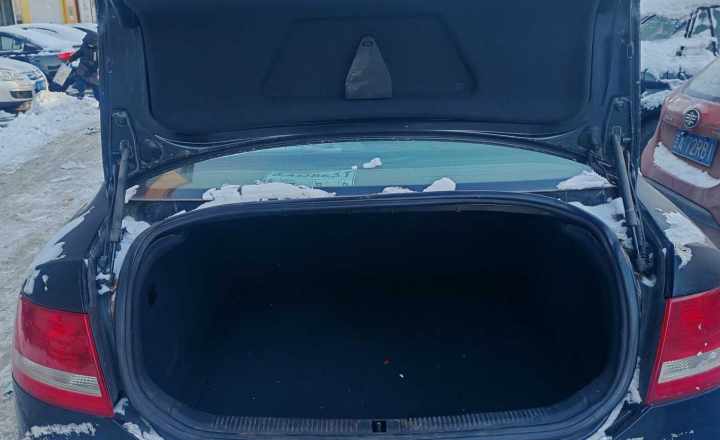 奥迪 A6L 2005款 2.0T 自动标准型