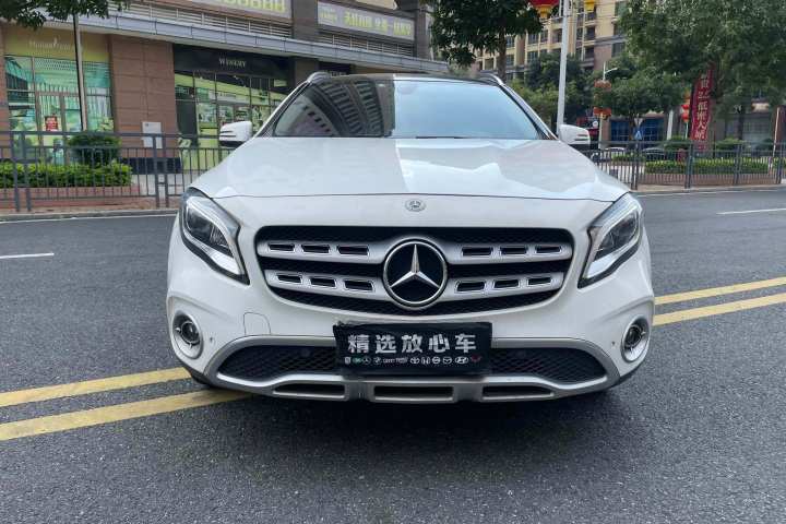 奔驰 GLA 2018款 GLA 220 4MATIC 运动型