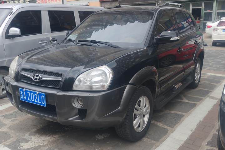 现代 途胜 2009款 2.0L 自动两驱天窗型