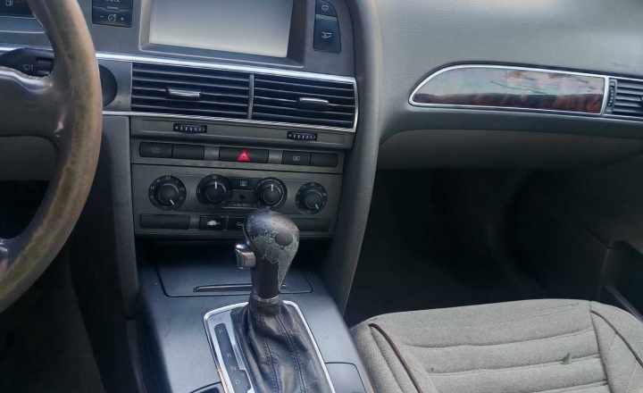 奥迪 A6L 2005款 2.0T 自动标准型