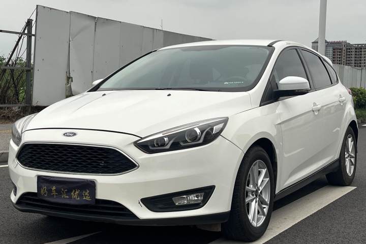 福特 福克斯 2015款 两厢 1.6L 手动舒适型