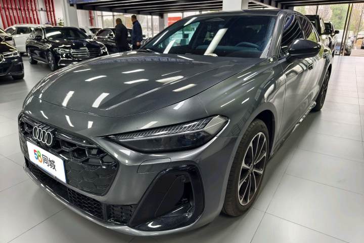 奥迪 A5L 2.0T 运动版 Plus