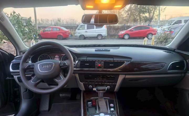 奥迪 A6L 2012款 35 FSI 豪华型