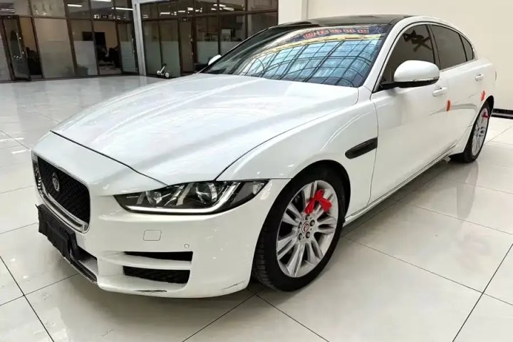 捷豹 XEL 2019款 2.0T 200PS 尊享版