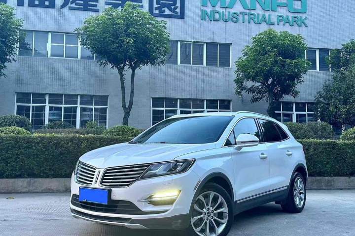 林肯 MKC 2.0T 两驱尊雅版