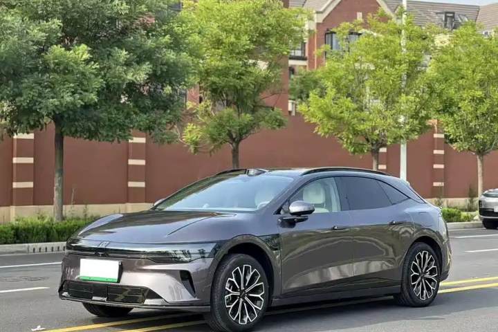 极氪 007GT 后驱智驾版 75kWh