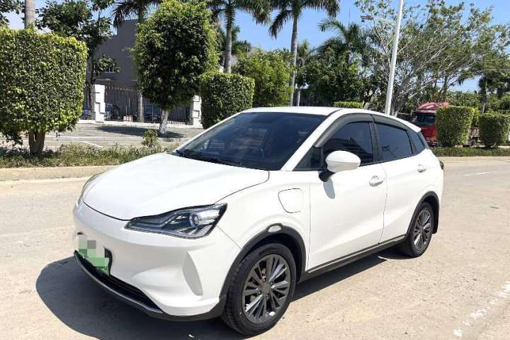 哪吒汽车 哪吒V 潮 400 行业定制版
