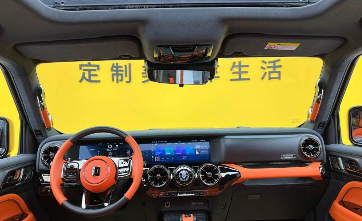 超境汽车 共创坦克300 2021款 2.0T 赛博坦克