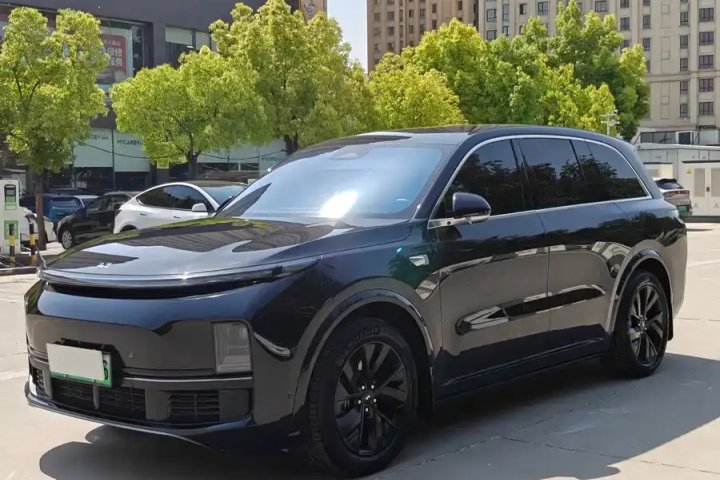 理想汽车 理想L8 2023款 Pro
