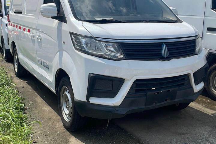 北汽瑞翔 博腾V2 EV 封窗厢货标准型弗迪电池