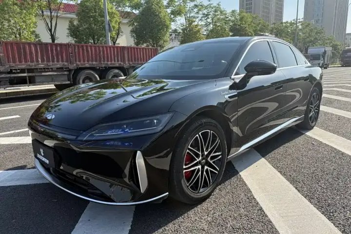 奇瑞风云 风云A9L 260超长续航豪华版