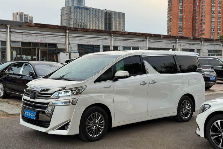 丰田 威尔法 2021款 皇冠 双擎 2.5L HV尊贵版