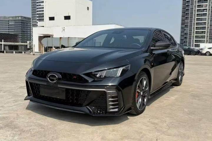 广汽传祺 影豹 270T DCT 影豹R-Style劲享版