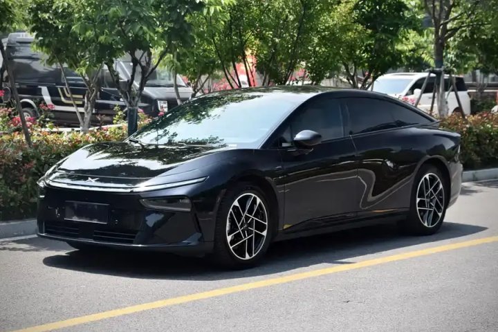 小鹏 P7 长续航 Max