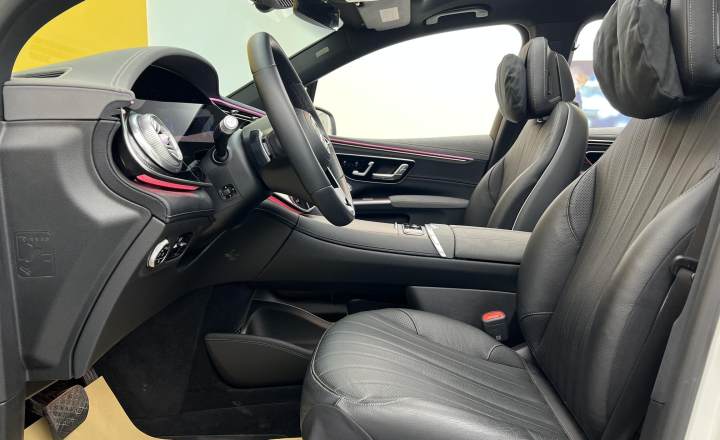 奔驰 EQS SUV 2023款 450 4MATIC 先锋版