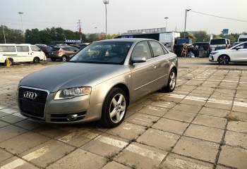 奥迪 A4 2007款 2.0T 自动豪华型