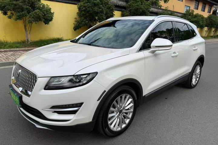 林肯 MKC 2.0T 两驱尊悦版 国VI