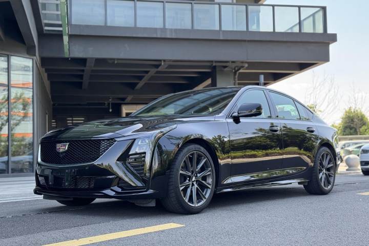 凯迪拉克 CT5 28T 铂金型