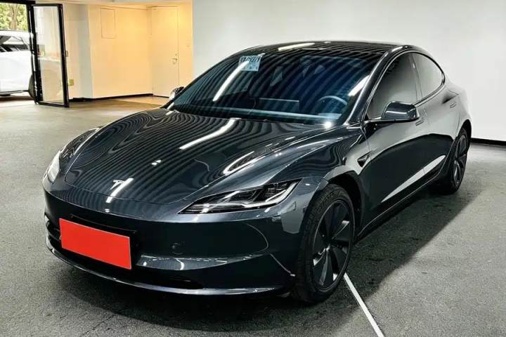 特斯拉 Model 3 后轮驱动版