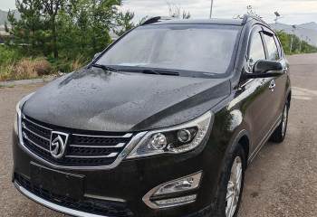 宝骏 560 2015款 1.8L 手动豪华型