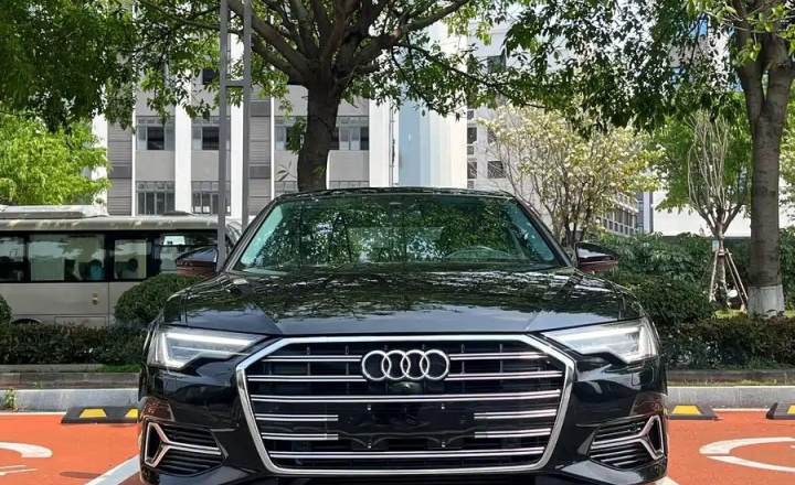 奥迪 A6L 2024款 45 TFSI 臻选致雅型