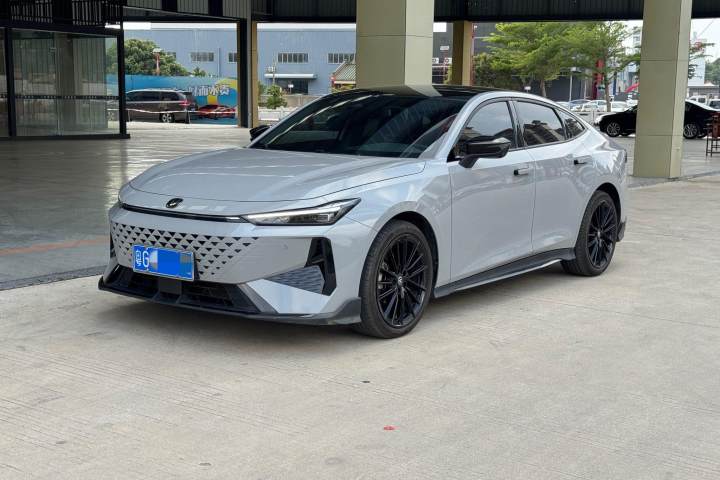 长安 UNI-V 1.5T 尊贵运动型