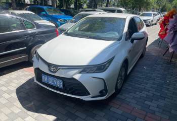 丰田 卡罗拉 2021款 双擎 1.8L ECVT精英版