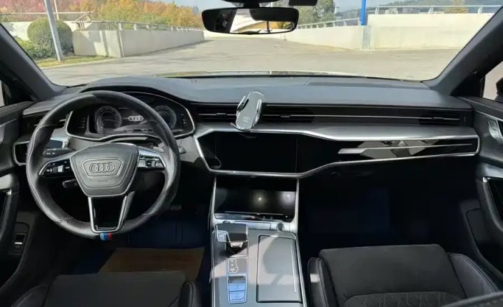 奥迪 A6L 2020款 40 TFSI 豪华动感型