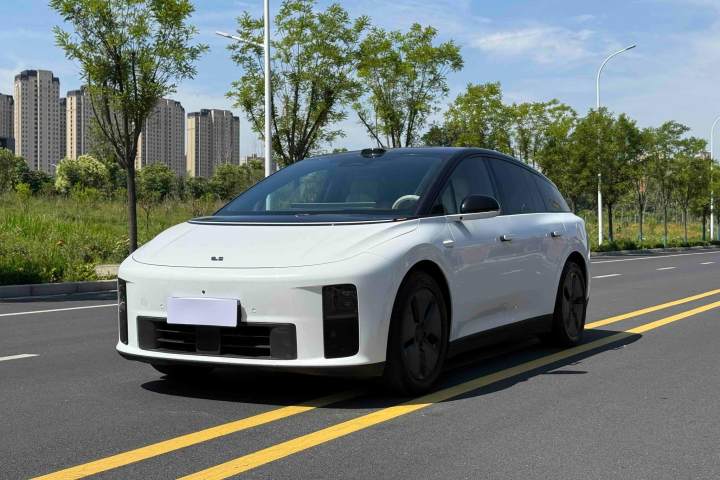 理想汽车 理想i6 两驱标准版