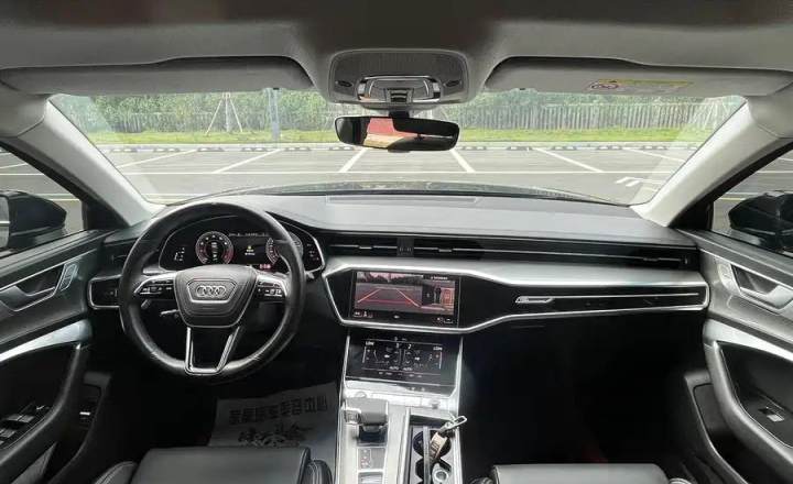 奥迪 A6L 2024款 45 TFSI 臻选致雅型