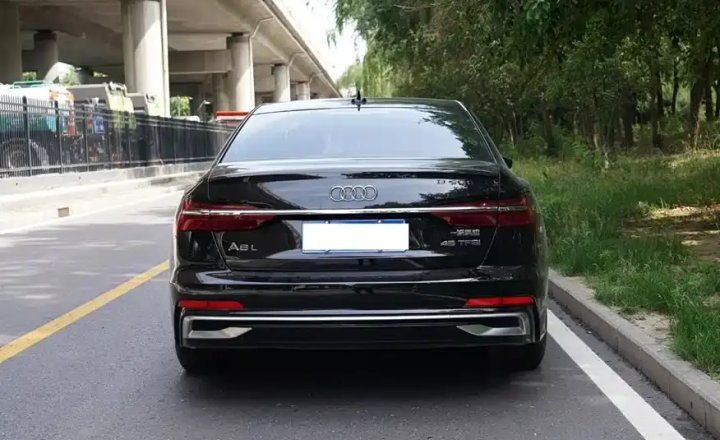 奥迪 A6L 2024款 45 TFSI 臻选动感型