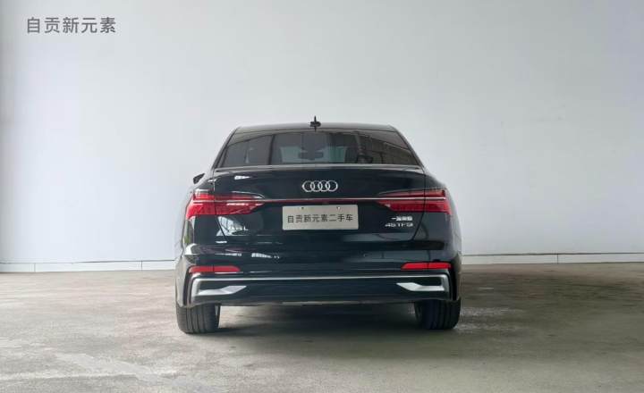 奥迪 A6L 2024款 45 TFSI 臻选动感型