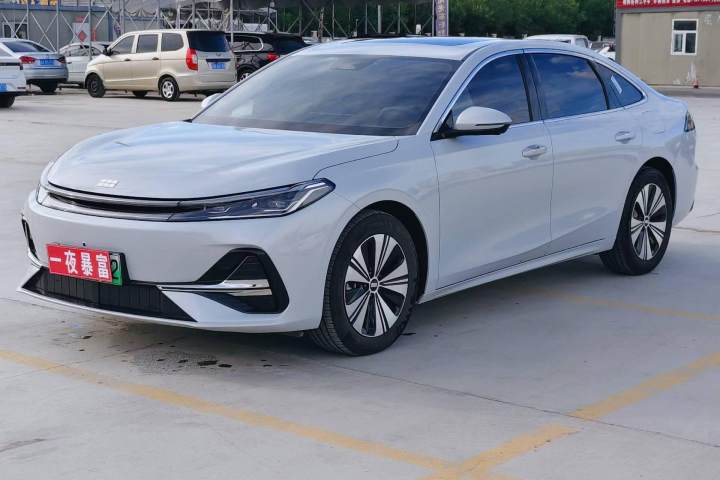 吉利银河 银河A7 EM-i 150km 尊享版