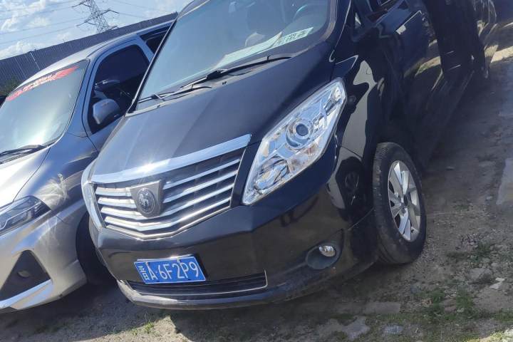 东风风行 菱智PLUS 2.0L 手动豪华型 7座