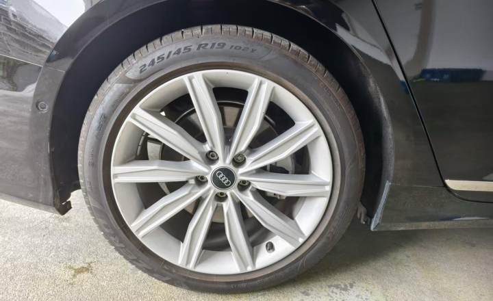 奥迪 A6L 2024款 45 TFSI 臻选动感型