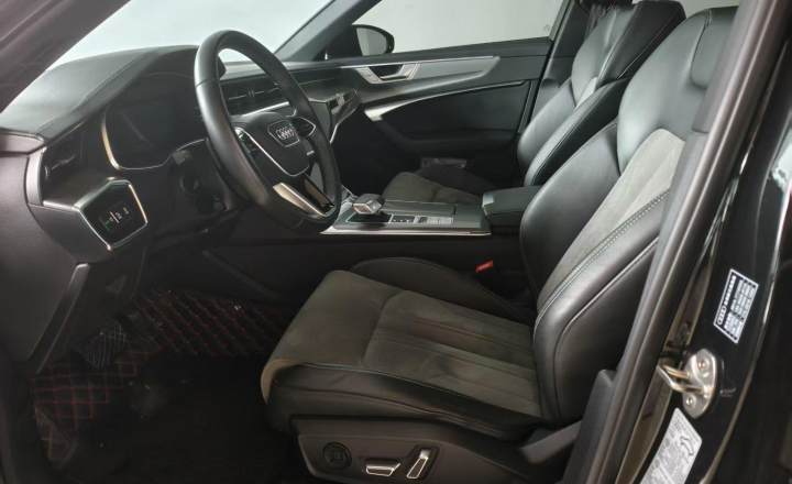 奥迪 A6L 2024款 45 TFSI 臻选动感型
