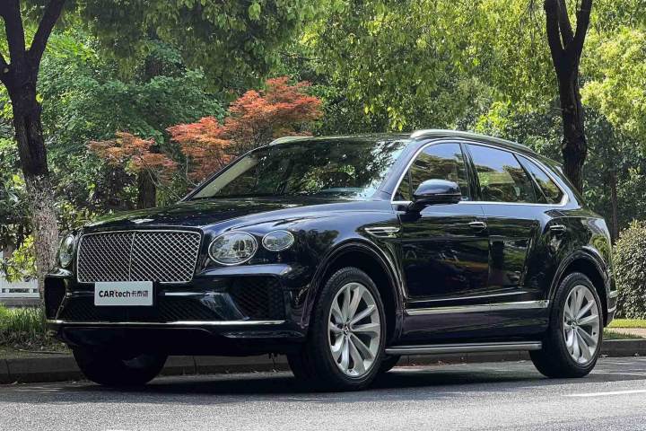 宾利 添越 4.0T V8
