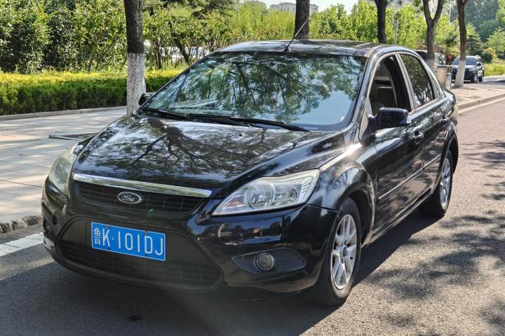 福特 福克斯 2011款 三厢 1.8L 手动舒适型