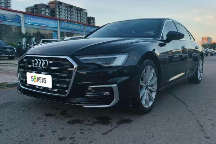 奥迪 A6L 改款 45 TFSI 臻选动感型