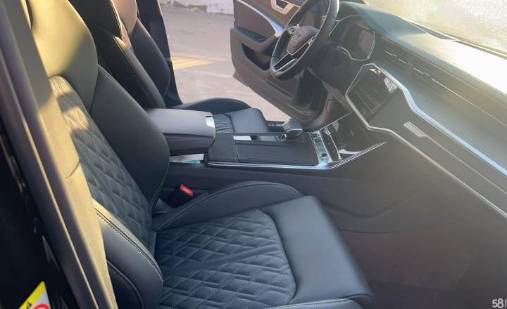 奥迪 A6L 2025款 45 TFSI quattro 臻选动感型