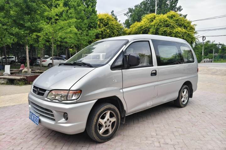 东风风行 菱智 2014款 V3 1.5L 7座标准型II