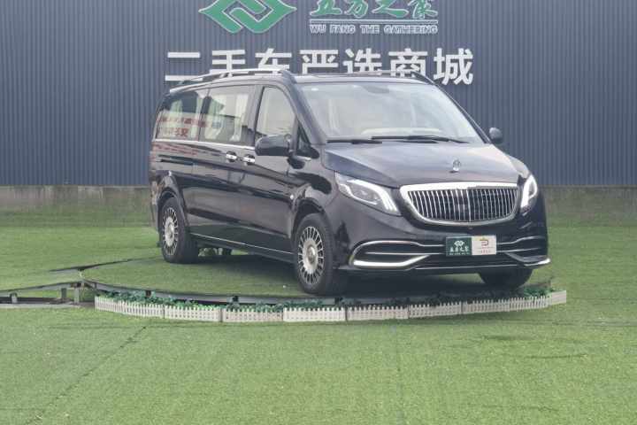 奔驰 威霆 2021款 2.0T 商务版 7座